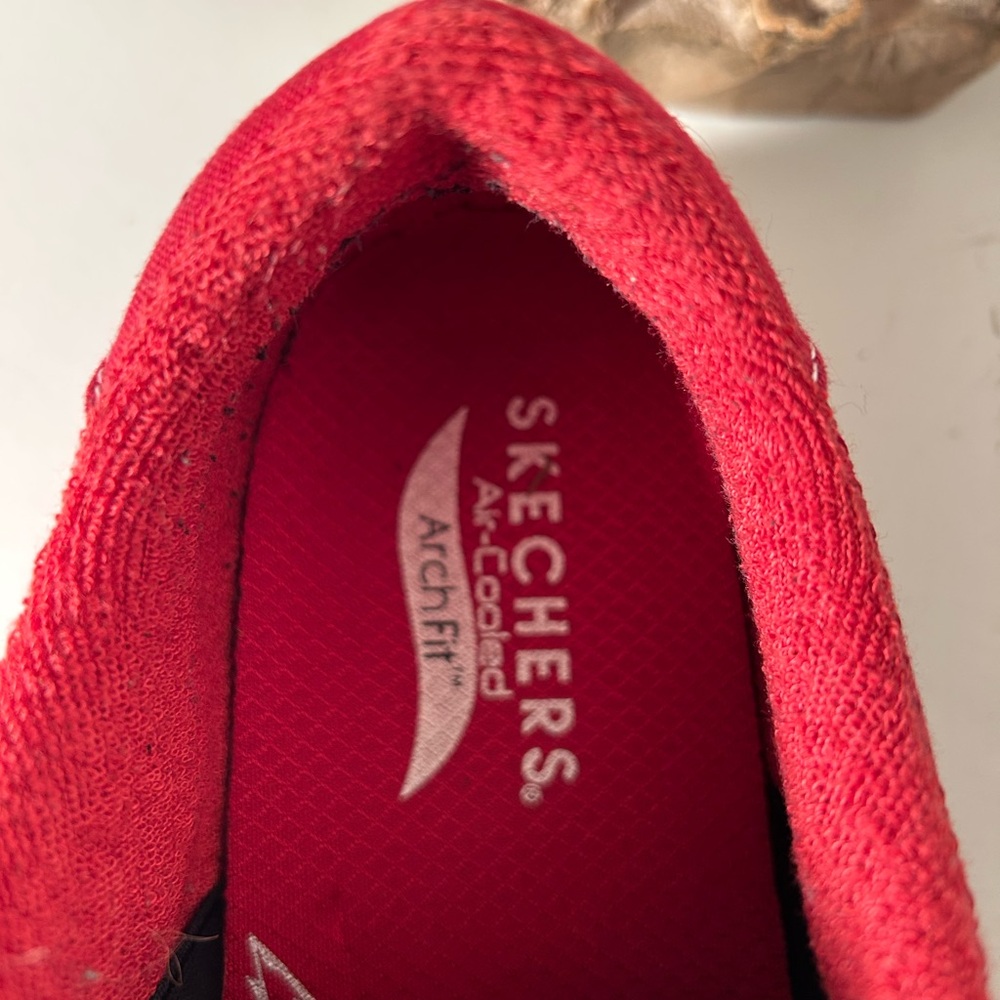 Skechers Women’s Red Arch Fit Arcade Slip In Sneakers - Picture 4 of 5